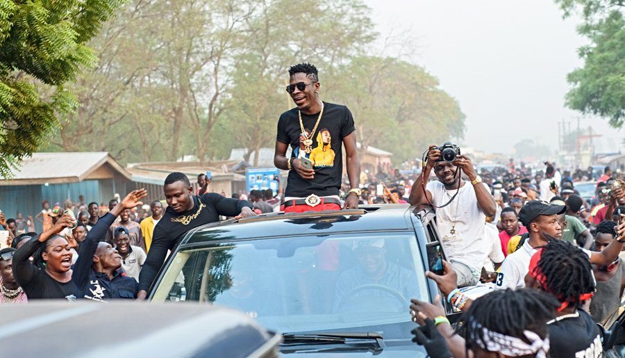 Fans welcome Shatta Wale in a grand style