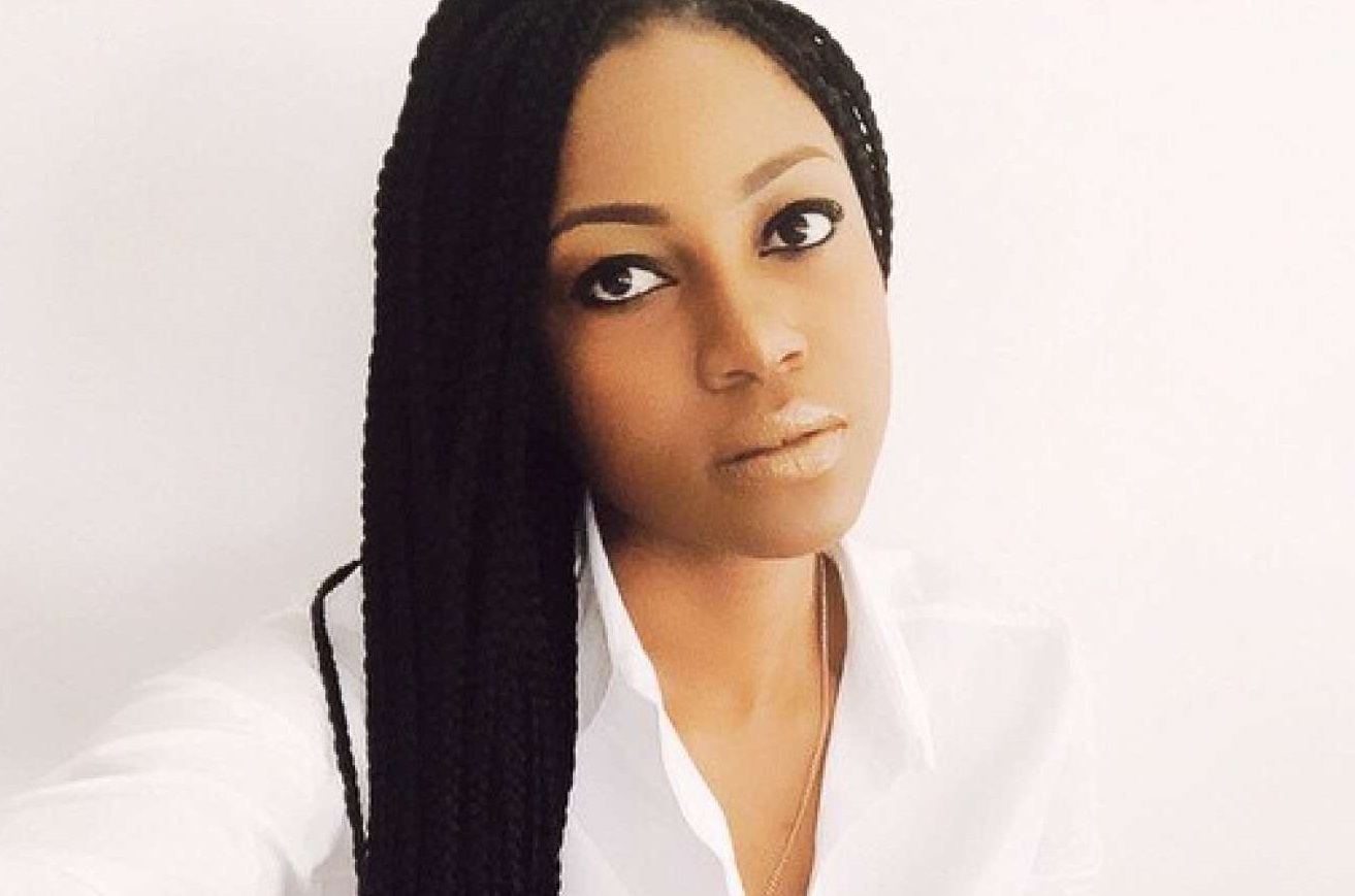 Yvonne Nelson's plane catches fire at JFK