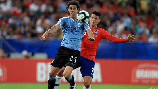 Copa America: Cavani header sends Uruguay top of Group C