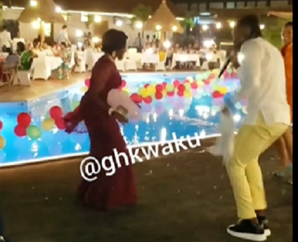 Mrs. Rawlings and her MP daughter hit the dance floor to dance to Stonebwoy’s “Bawasaaba”