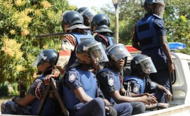 Police warn public as pockets of violence greet MMDCEs list