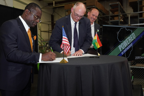 Executive Chairman of the Jospong Group, Dr. Joseph Siaw Agyepong, and the Chief Executive Officer of ZeroNox, Mr. Vonn Christenson, signing a Memorandum of Understanding for the project takeoff. (Photo: Business Wire)