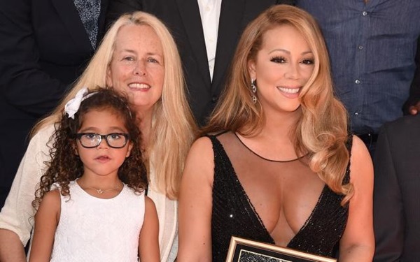 Mariah Carey with her mother Patricia, top left, on the Hollywood Walk of Fame in 2015 - WIREIMAGE